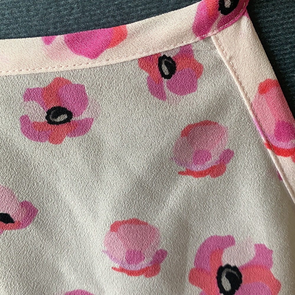 ❌SOLD❌Cabi Floral Pink Tank Top - Picture 3 of 6